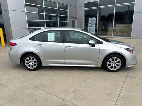 Used 2024 Toyota Corolla LE FWD image 8