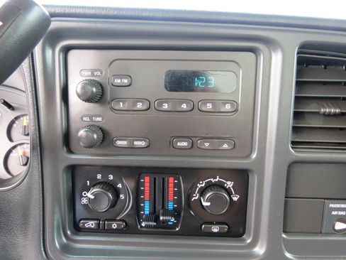 Used 2003 Chevrolet Silverado 1500 2WD Regular Cab w/ Exterior Appearance Package image 14