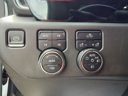 Certified 2022 Chevrolet Silverado 1500 LT Trail Boss w/ Protection Package AWD/4WD image 19