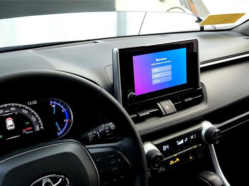 Certified 2025 Toyota RAV4 XLE image 22