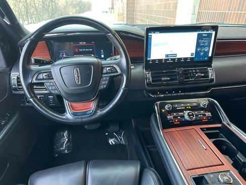 Used 2024 Lincoln Navigator L 4WD image 15