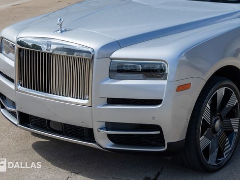 Used 2020 Rolls-Royce Cullinan AWD/4WD image 6