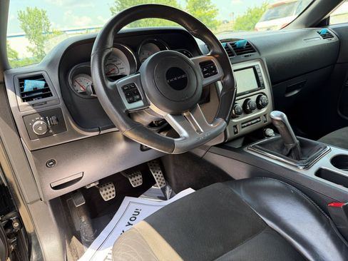 Used 2014 Dodge Challenger SRT8 RWD image 35