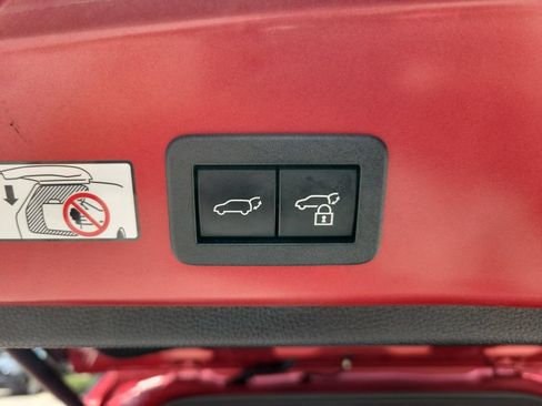 Used 2025 Toyota Corolla Cross AWD Hybrid w/ Convenience Package image 9
