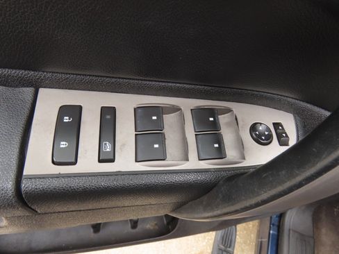 Used 2011 Chevrolet Silverado 1500 LT w/ All-Star Edition AWD/4WD image 23