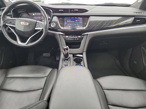 Used 2022 Cadillac XT6 Premium Luxury w/ LPO, Floor Liner Package image 16