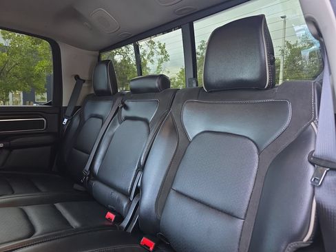Used 2022 RAM 1500 Laramie AWD/4WD image 17