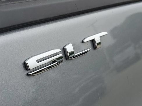 Used 2024 GMC Terrain SLT AWD/4WD image 8