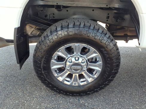 Used 2019 Ford F350 XLT w/ XLT Premium Package AWD/4WD image 28