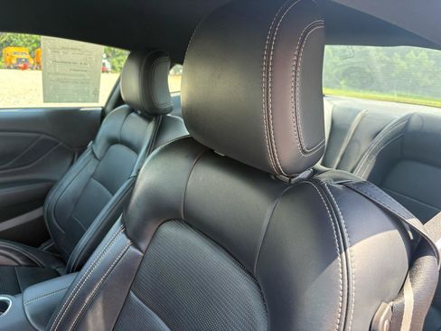 Used 2025 Ford Mustang GT Premium RWD image 13