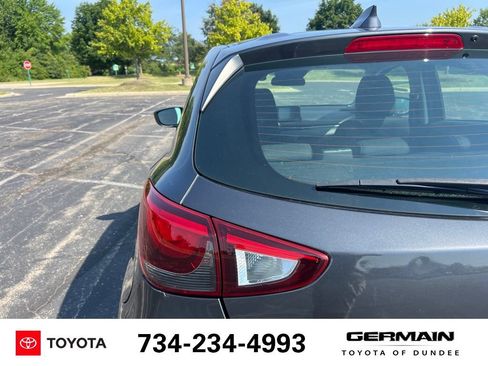 Used 2020 Toyota Yaris LE FWD image 16