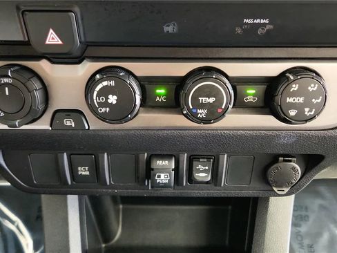 Used 2019 Toyota Tacoma SR5 image 35