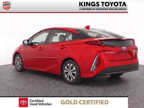 Certified 2022 Toyota Prius Prime Limited FWD image 5