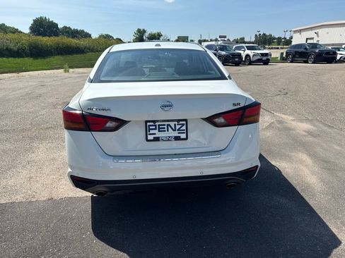 Used 2022 Nissan Altima 2.5 SR FWD image 6
