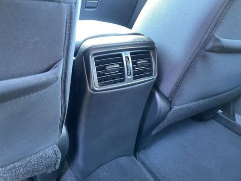 Used 2017 Nissan Rogue S image 20