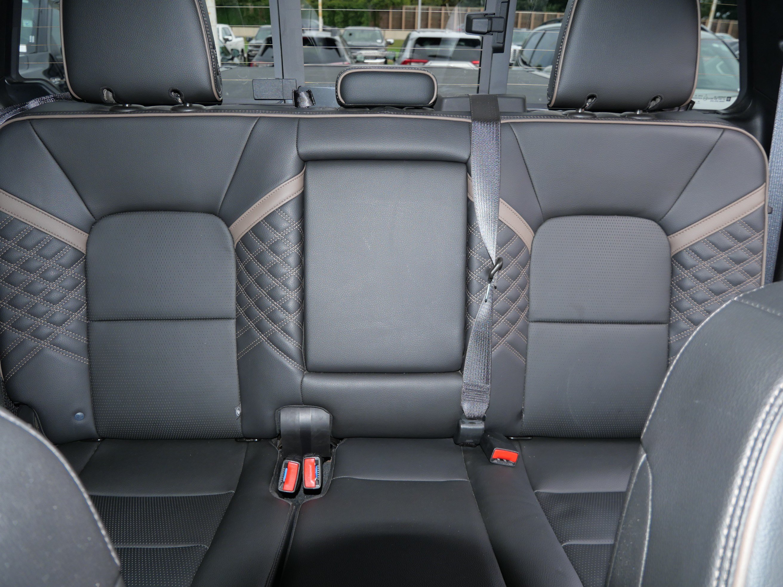 Used 2023 GMC Canyon Denali AWD/4WD image 13