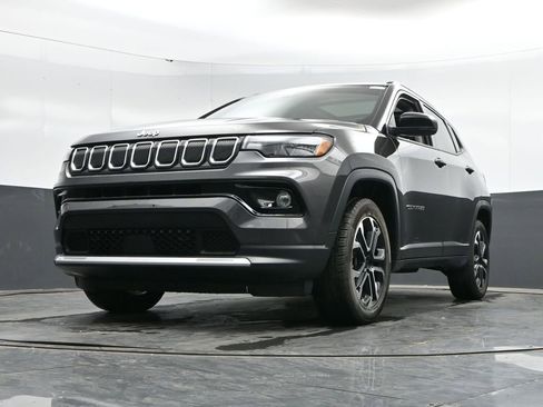 Used 2022 Jeep Compass Limited w/ Sun and Sound Group AWD/4WD image 44