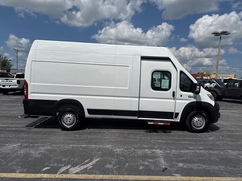 Used 2024 RAM ProMaster 3500 w/ Delivery Van Package image 10