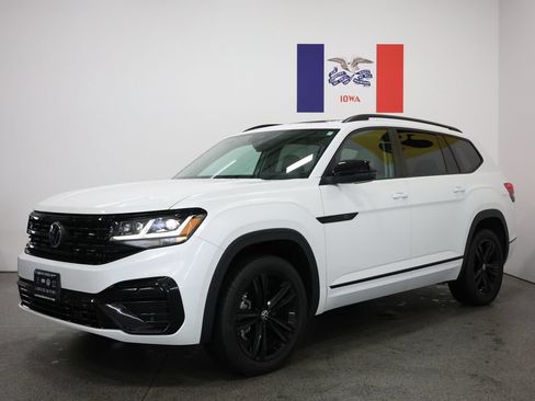 Used 2023 Volkswagen Atlas SEL R-Line AWD/4WD image 8