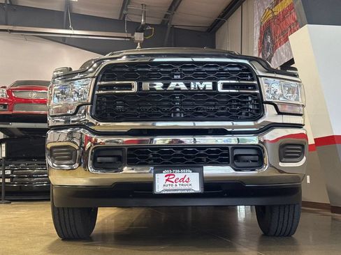 Used 2024 RAM 2500 Tradesman w/ Chrome Appearance Group AWD/4WD image 24
