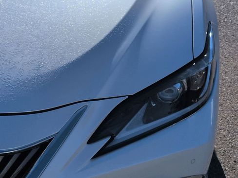 Used 2019 Lexus ES 350 image 11