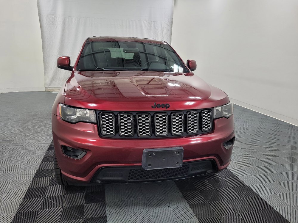 Used 2018 Jeep Grand Cherokee Altitude AWD/4WD image 14