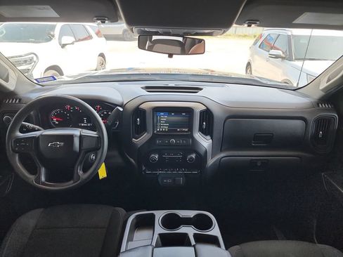 Used 2021 Chevrolet Silverado 1500 Custom Trail Boss w/ LPO, Dark Essentials Package AWD/4WD image 17