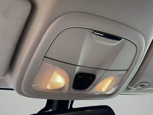 Used 2018 Jeep Cherokee Latitude image 23