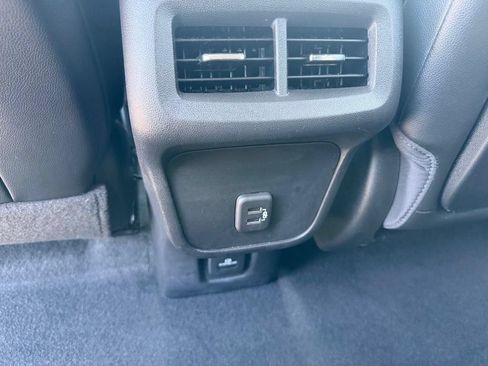 Used 2023 GMC Terrain SLT AWD/4WD image 14