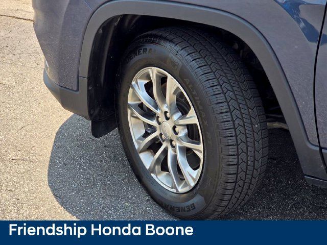 Used 2021 Jeep Cherokee Latitude Lux w/ Comfort/Convenience Group AWD/4WD image 27