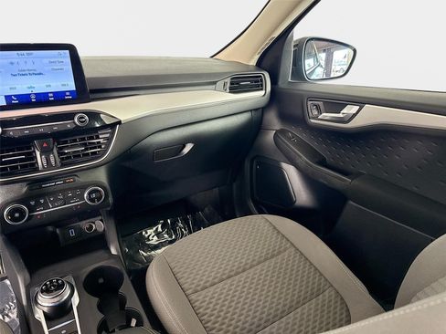 Used 2020 Ford Escape SE FWD image 25