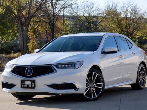 Used 2019 Acura TLX Tech Pkg image 2