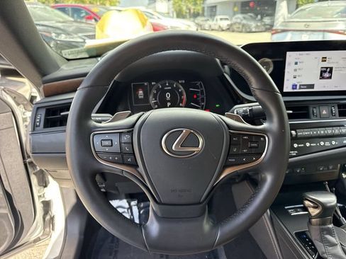 Certified 2024 Lexus ES 350 w/ Premium Package FWD image 14