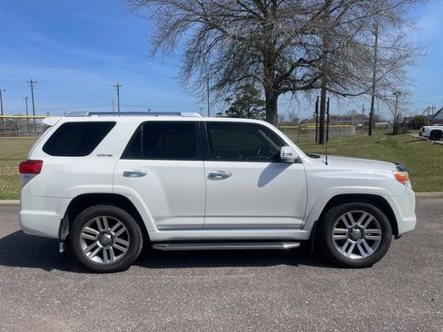 Used 2013 Toyota 4Runner Limited image 8