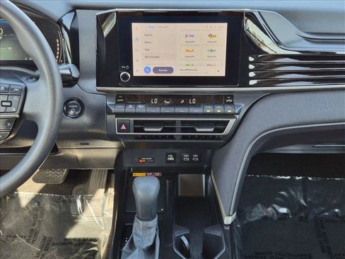 Used 2025 Toyota Camry LE FWD image 14