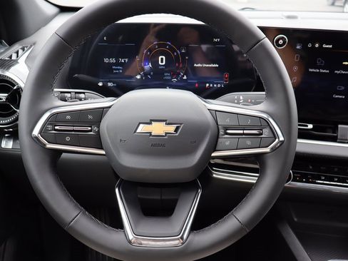 New 2026 Chevrolet Equinox LT w/ Convenience Package II image 7