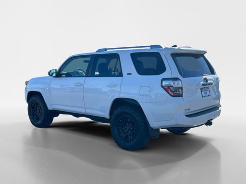 Used 2018 Toyota 4Runner SR5 image 3