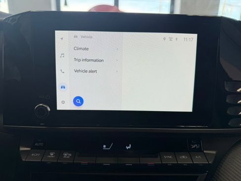 Used 2025 Toyota Camry SE image 47