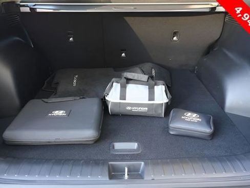 Used 2025 Hyundai Tucson SE image 16