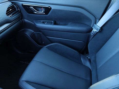 Used 2025 Subaru Forester Touring w/ Popular Package - Touring image 12