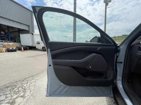 Used 2025 Ford Mustang Mach-E Premium RWD image 12