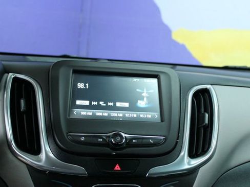 Used 2018 Chevrolet Equinox LS FWD image 18