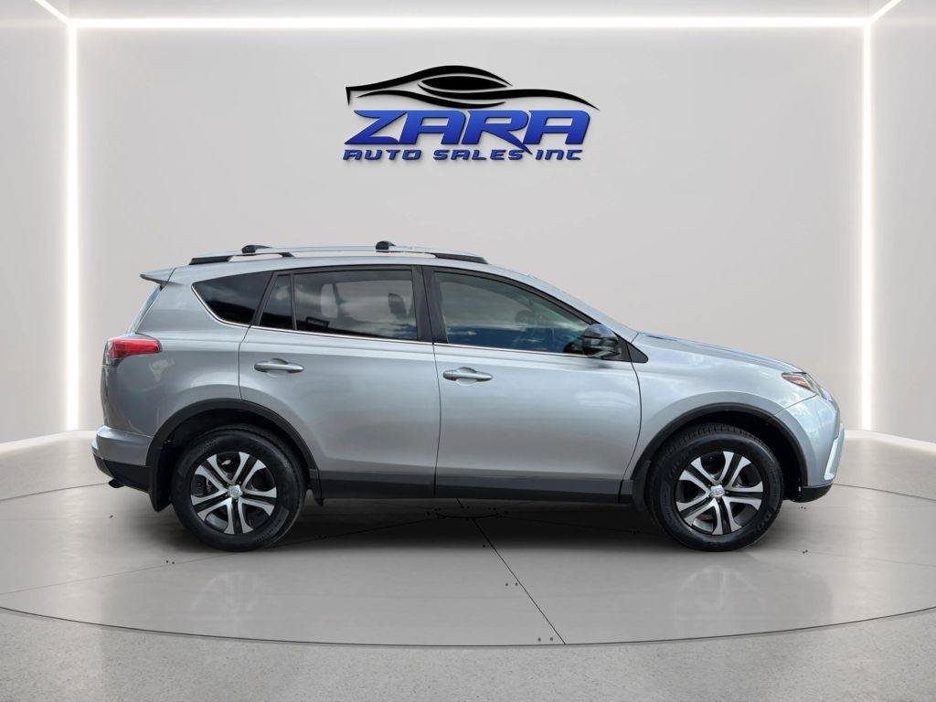 Used 2016 Toyota RAV4 LE AWD/4WD image 8