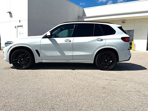 Used 2023 BMW X5 xDrive40i w/ M Sport Package AWD/4WD image 4