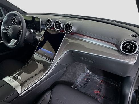 Used 2025 Mercedes-Benz C 300 4MATIC Sedan image 28