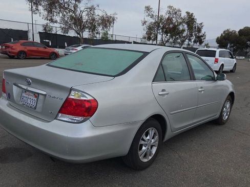 Used 2006 Toyota Camry LE FWD image 3