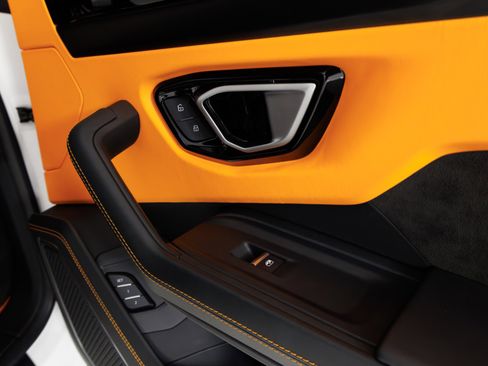 Used 2024 Lamborghini Urus S image 45