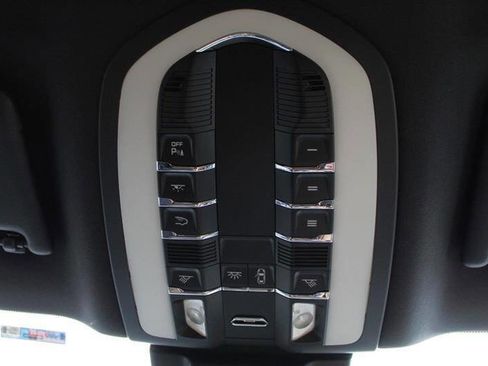 Used 2017 Porsche Macan GTS image 24