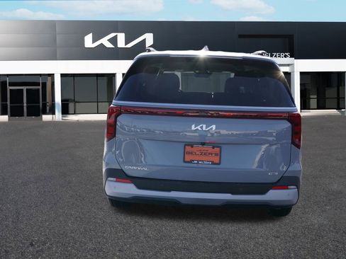 New 2026 Kia Carnival EX image 4