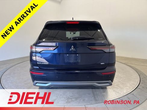 Used 2025 Mitsubishi Outlander SEL image 6